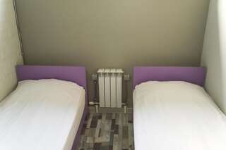 Хостелы City Hostel Shymkent Шымкент Двухместный номер с 2 отдельными кроватями-6