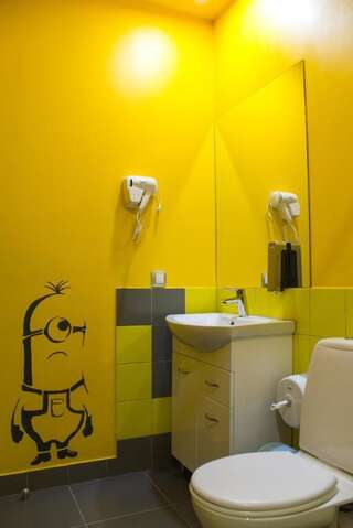 Хостелы City Hostel Shymkent Шымкент Двухместный номер с 2 отдельными кроватями-10